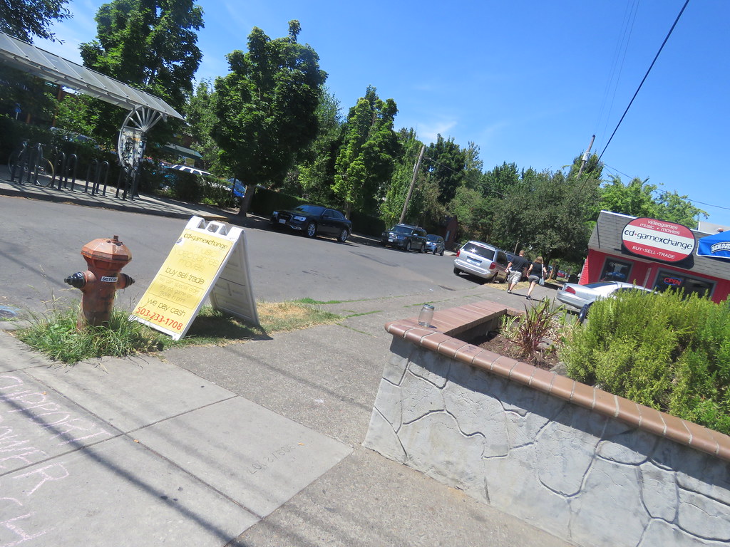 IMG_0768 CD Game Exchange on 1428 SE 36th Ave Andy Nystrom Flickr