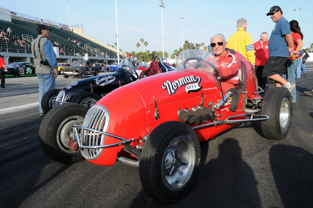 Ware Bob Ware in his Norman Offy Midget 1 Orange Show … Flickr