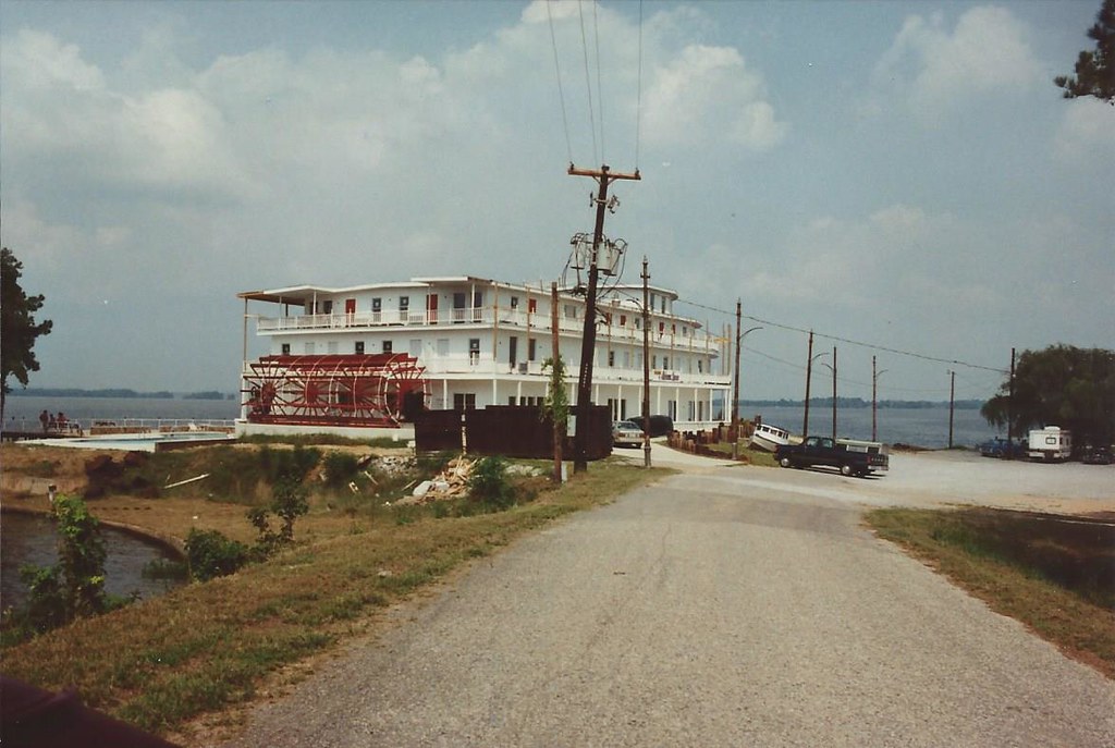 The Alabama Belle Riverboat on Weiss LakeCherokee Count… Flickr
