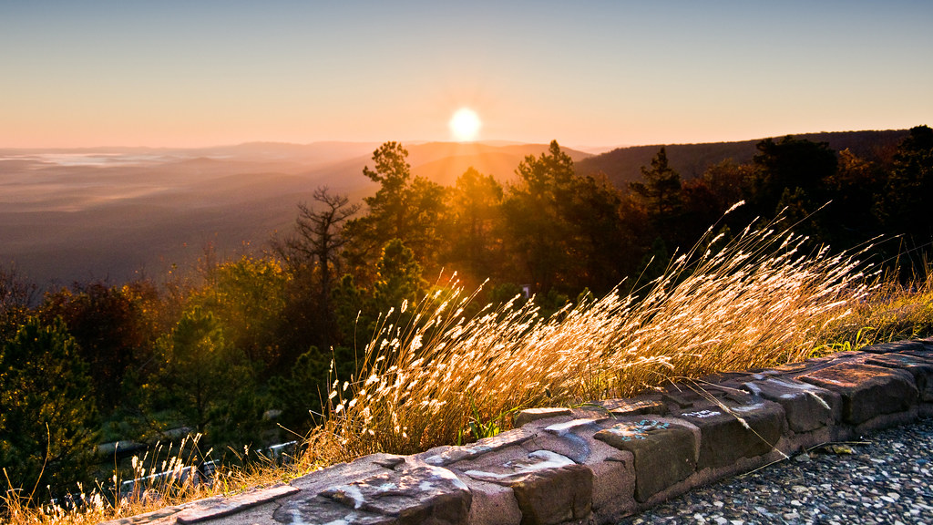 Talimena Scenic Drive Sunrise at Panorama Vista The Talime… Flickr