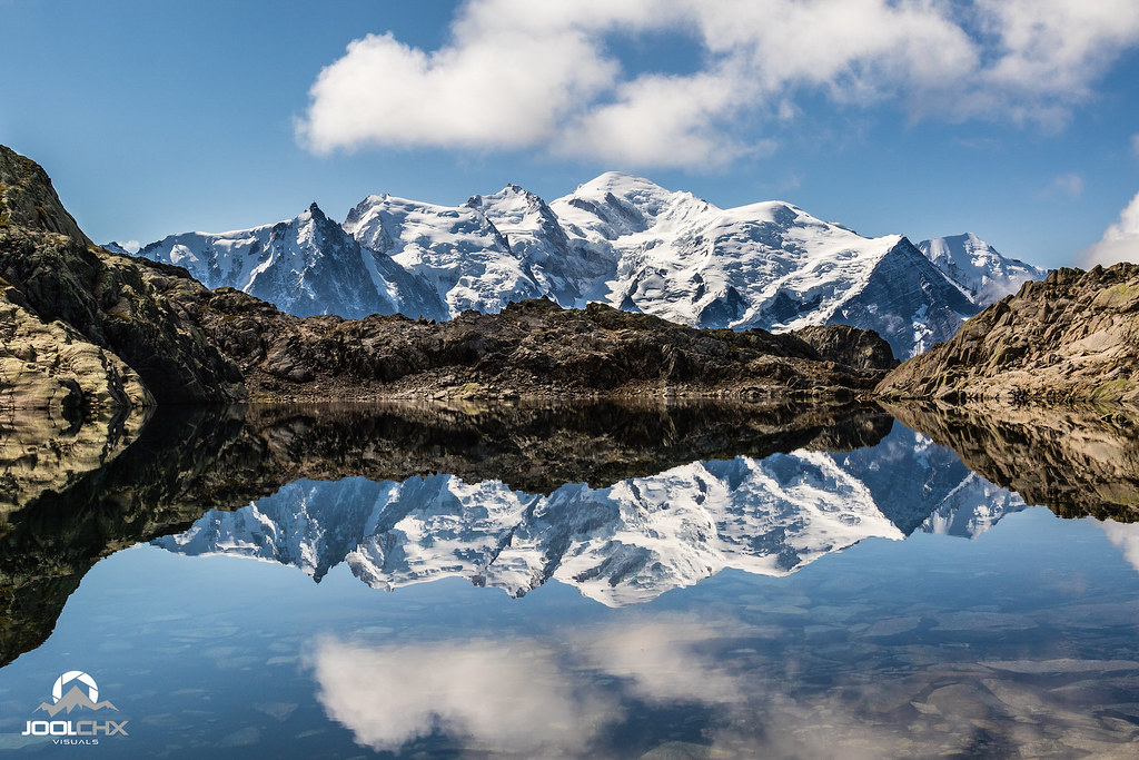 La chaîne du MontBlanc depuis le Lac Noir. Toutes les