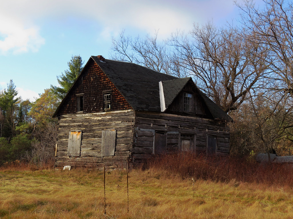Abandoned homestead in Curran, Ontario An abandoned homest… Flickr