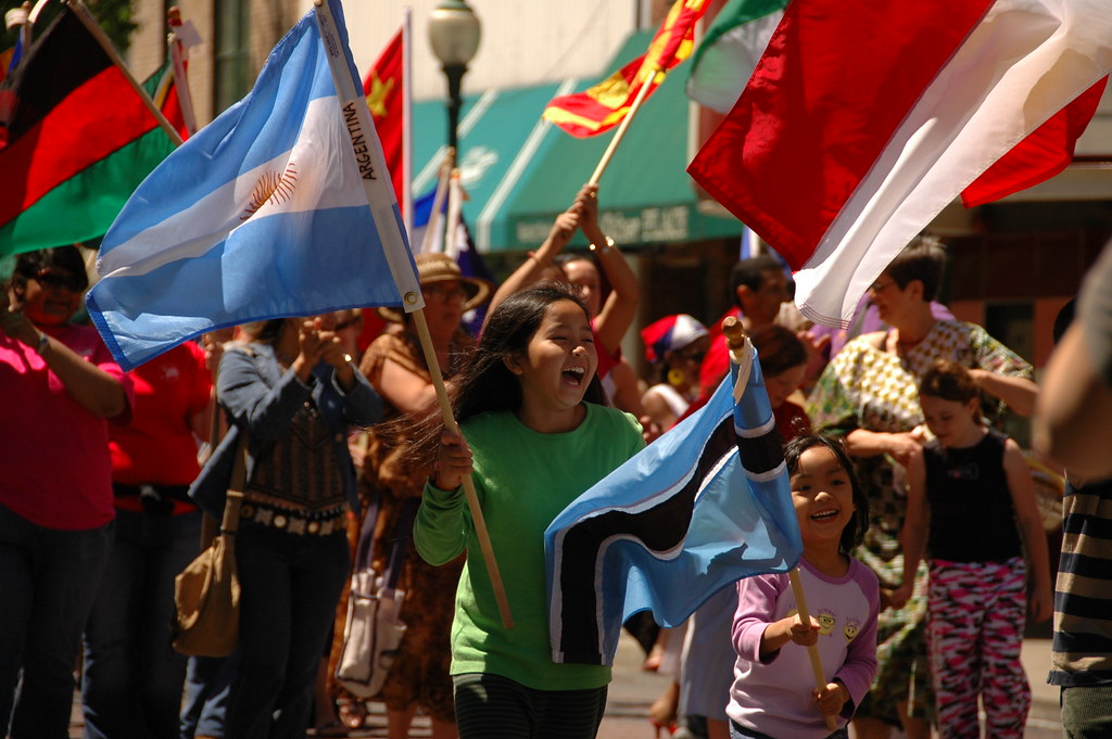 Joyous Photos from the Athens International Street Fair 20… Flickr