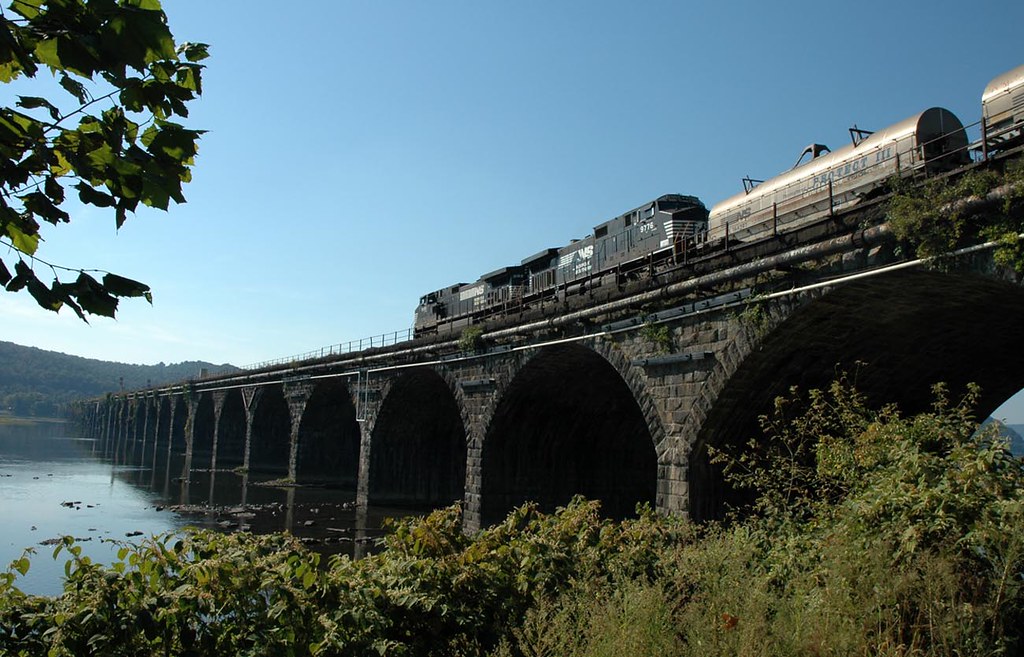 Rockville Bridge, Harrisburg, Pennsylvania The Rockville B… Flickr