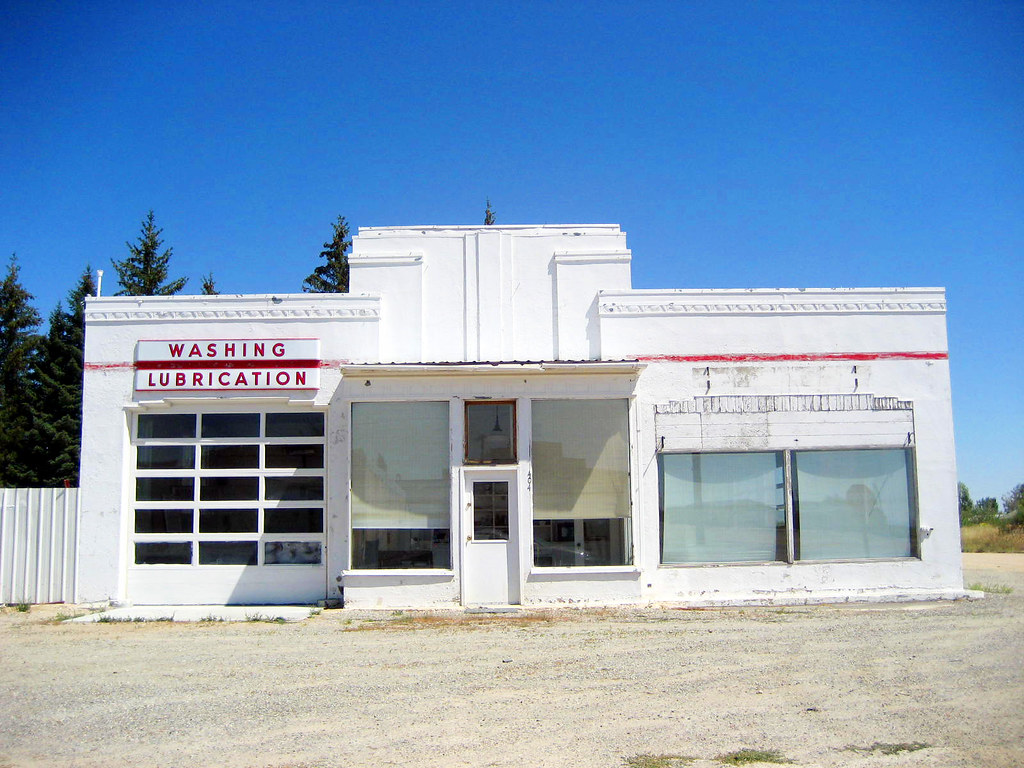 Washing Lubrication Former gas station, Fairfield, Idaho… Flickr