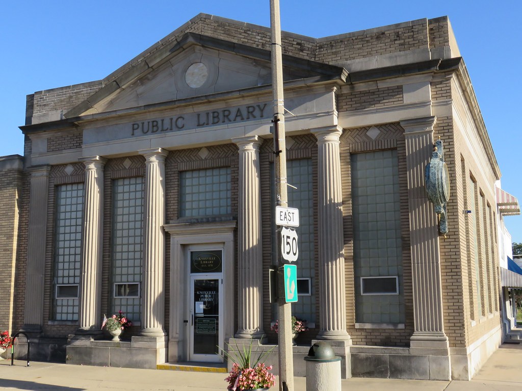 Public Library (Knoxville, Illinois) Knoxville is a neat s… Flickr