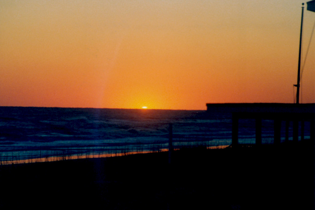 A4301 11/3/1999, Atlantic Beach, North Carolina Sunset a… Flickr