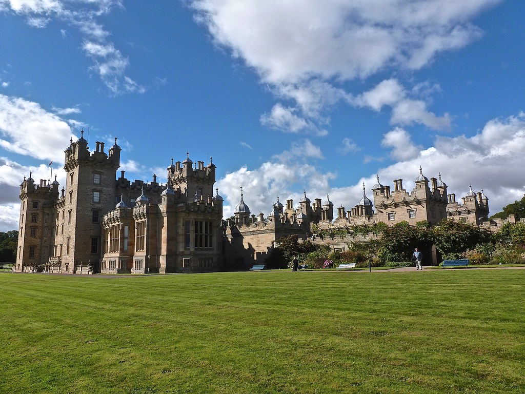 Floors Castle, Scotland Floors Castle, in Roxburghshire, s… Flickr