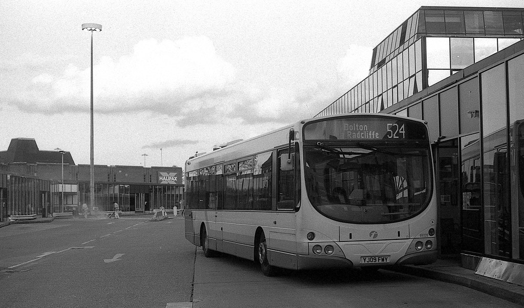 Bury Bus Station Spring 2015 [YJ09FWY] First Manchester … Flickr