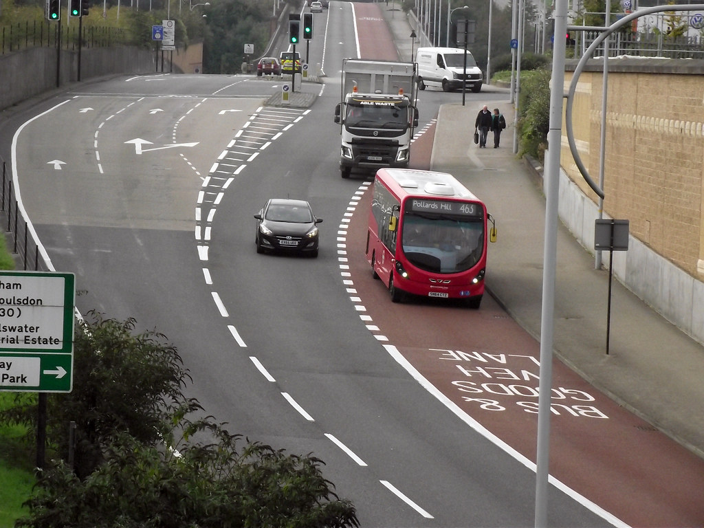 Coulsdon diversions, 14.10.16 Brighton Road Coulsdon is cl… Flickr