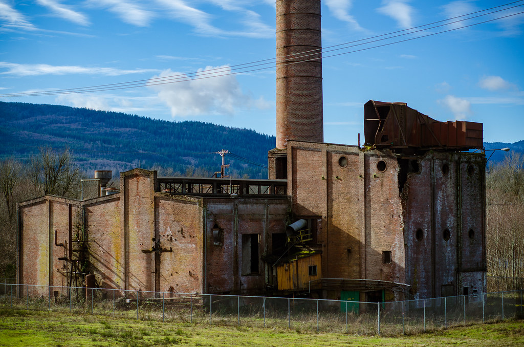 Former Weyerhaeuser Mill Seen in the pilot of Twin Peaks. … Flickr
