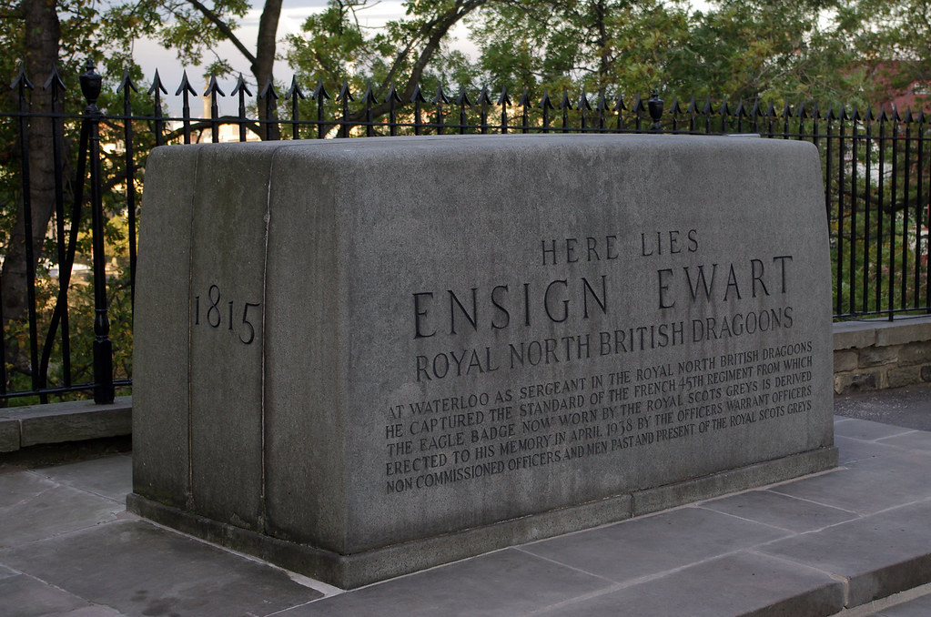 Ensign Ewart Sarcophagus of Ensign Ewart in the forecourt … Flickr