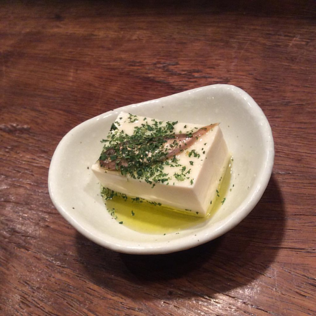 ガーデンのお通し スクガラスという魚がのっている 豆腐アレルギーだから一気に食べたよ（笑） nishida yasutaka Flickr