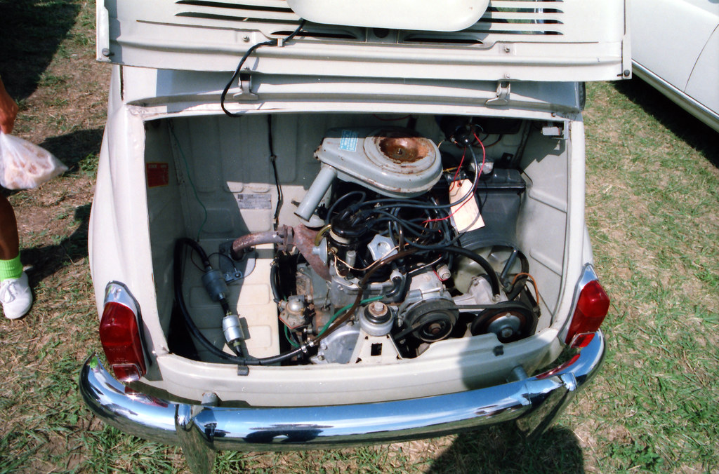 BK24 Fiat 500 Niagara County Car Show, Lockport, NY Walter Etten