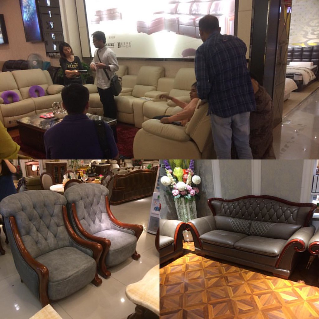 Together with our dear customers to purchase furniture... … Flickr