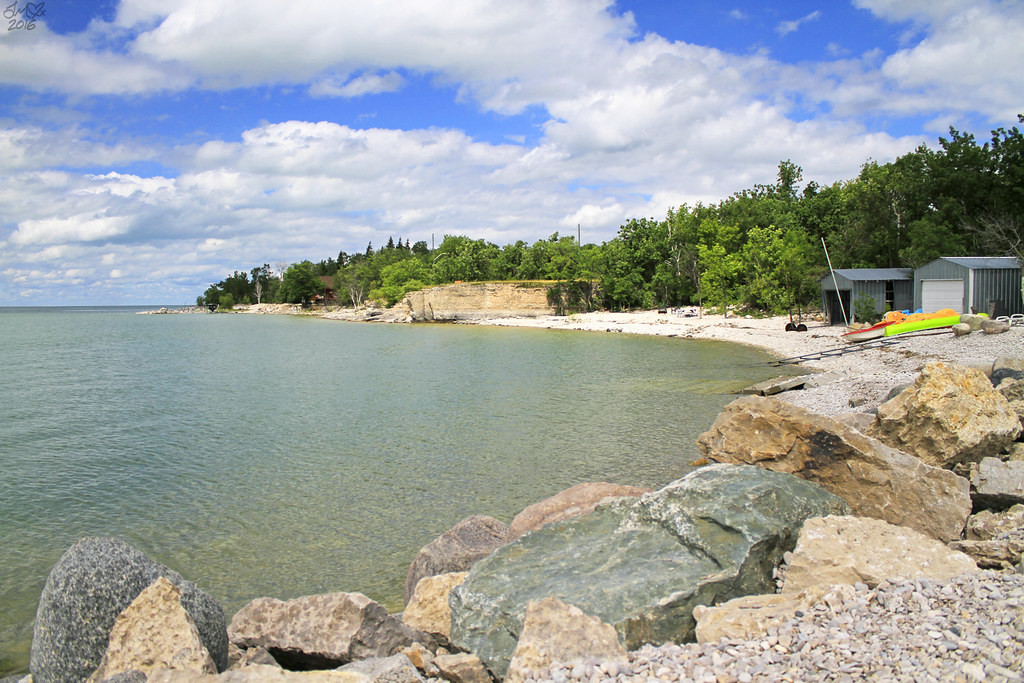 Steep Rock II Shore of Lake Manitoba at Steep Rock, MB. fb… Flickr