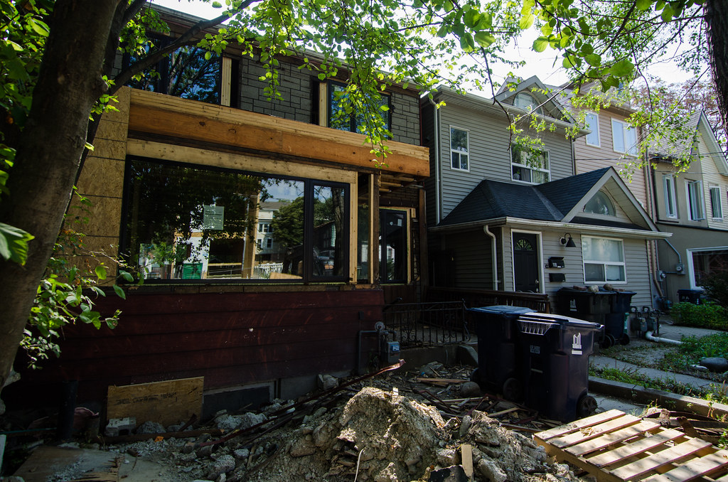 13 Minto Street Seen in Orphan Black episode 206. moviema… Flickr