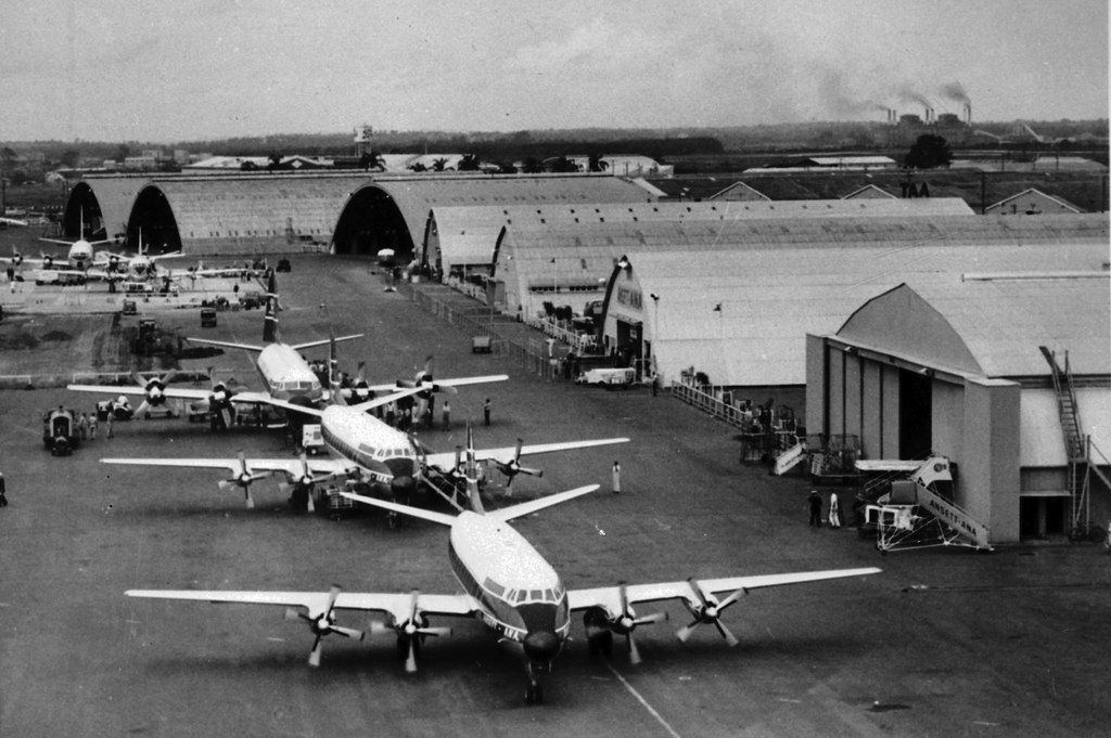 Brisbane Airport, Eagle Farm, c 1960 A collection of Vicke… Flickr