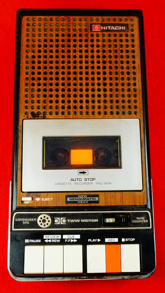 RD9587 HITACHI CASSETTE RECORDER FERRITE HEAD TRQ340R DSC… Flickr