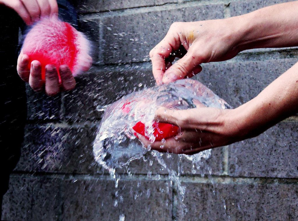 burstin' balloons Caitlin Shaughnessy Flickr