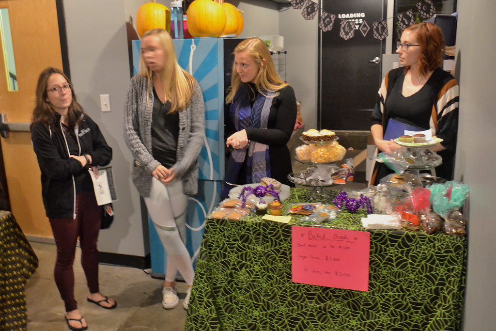 DSC_1081_115699 Bumbershoot Aerial Arts 8pm 103016 PhotoJoe99