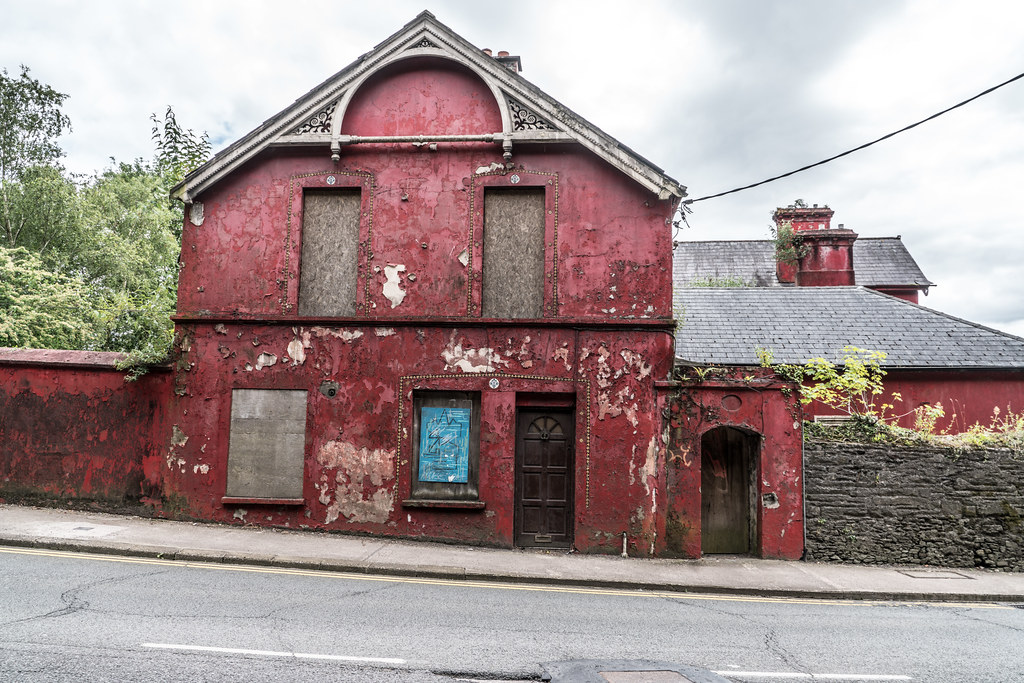 DERELICT RED HOUSE [SUNDAY’S WELL ROAD IN CORK CITY]12241… Flickr