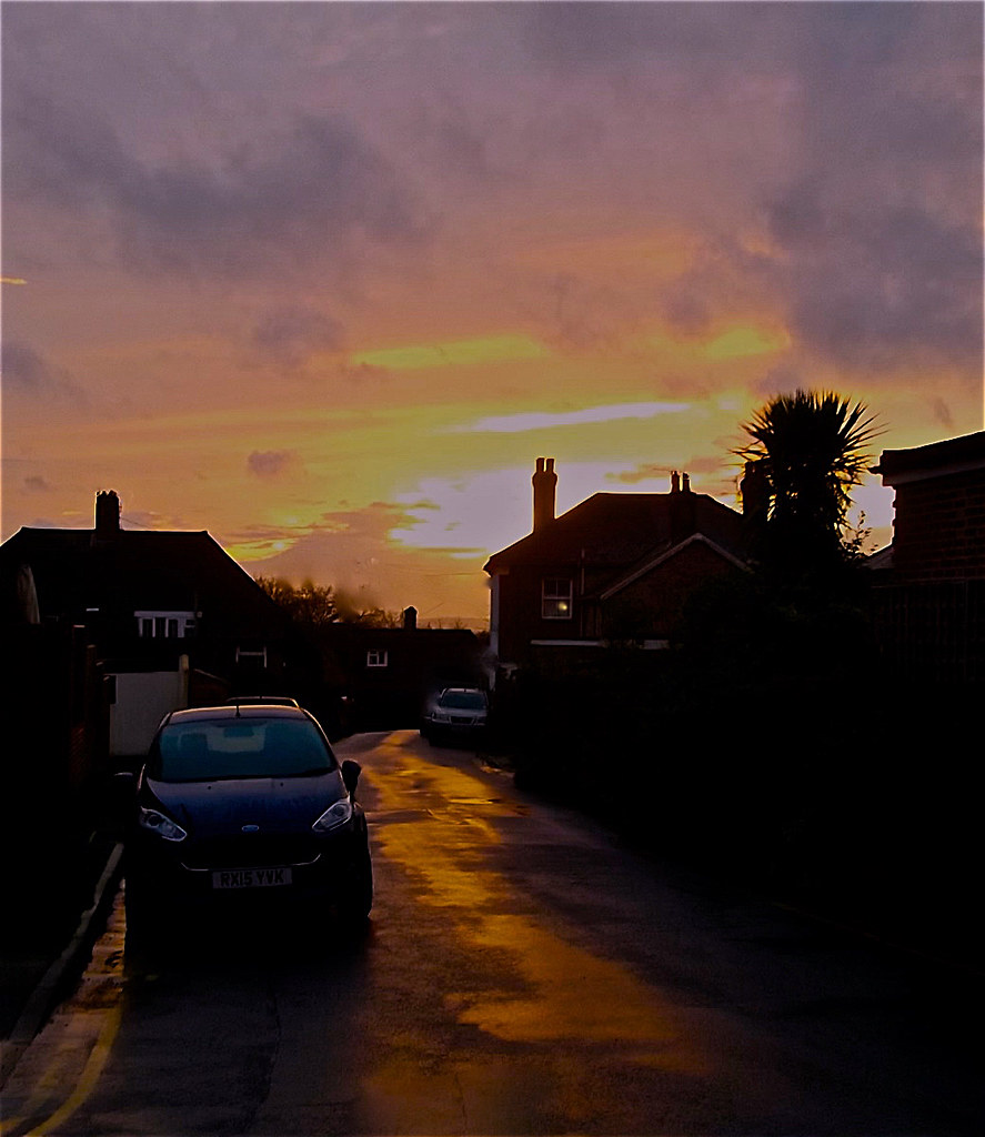 Sundown on Gordon Road Sundown, Gordon Road,Buxted.Grey sc… Flickr