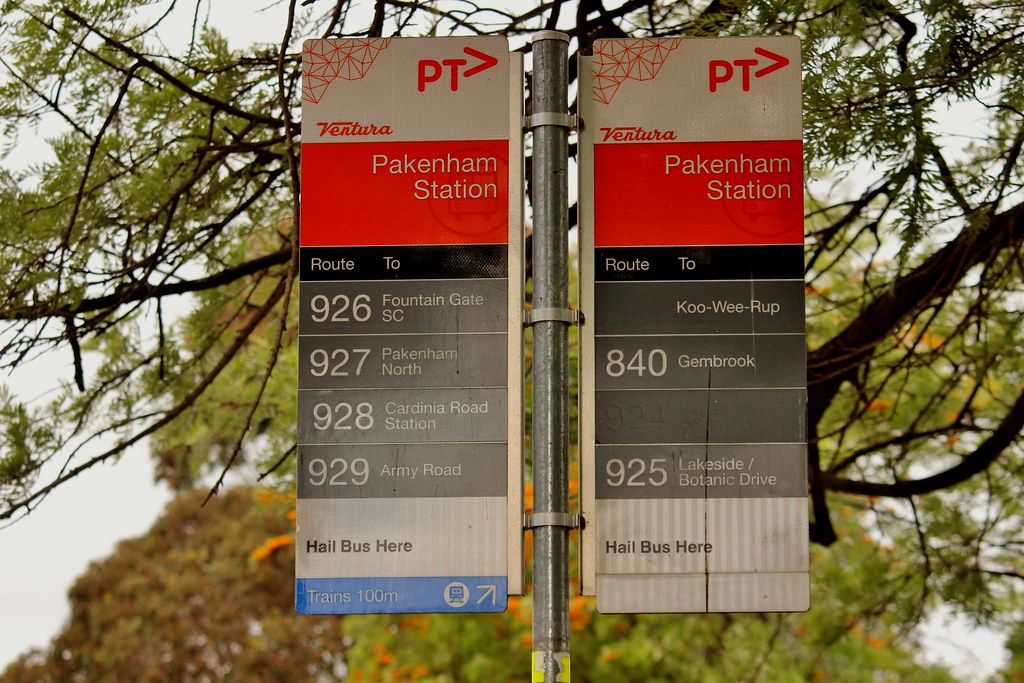 Pakenham Station Bus Stop Sign Pakenham Station Ventura Ko… Flickr