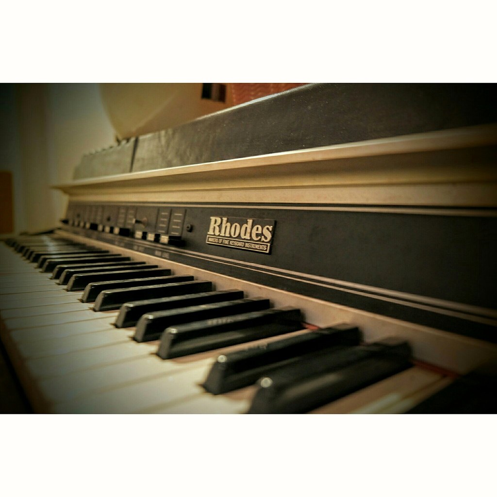 rhodes keyboard oldschool vintage music analog inst… Flickr