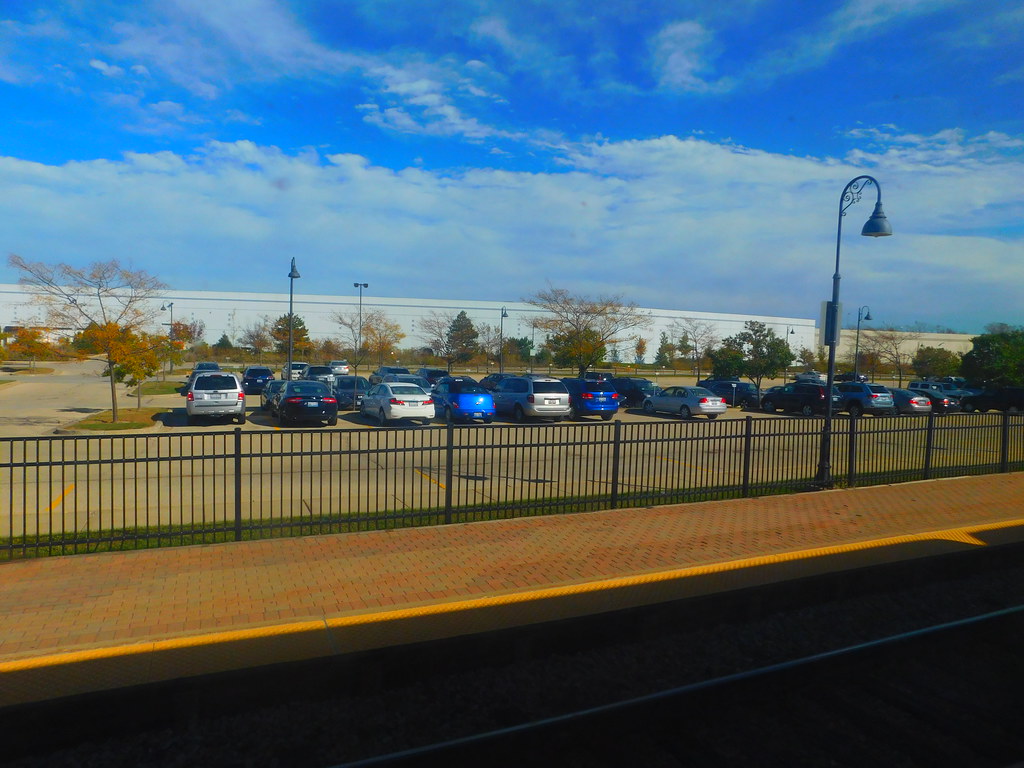 The Glen at North Glenview Station Glenview, Illinois Adam Moss