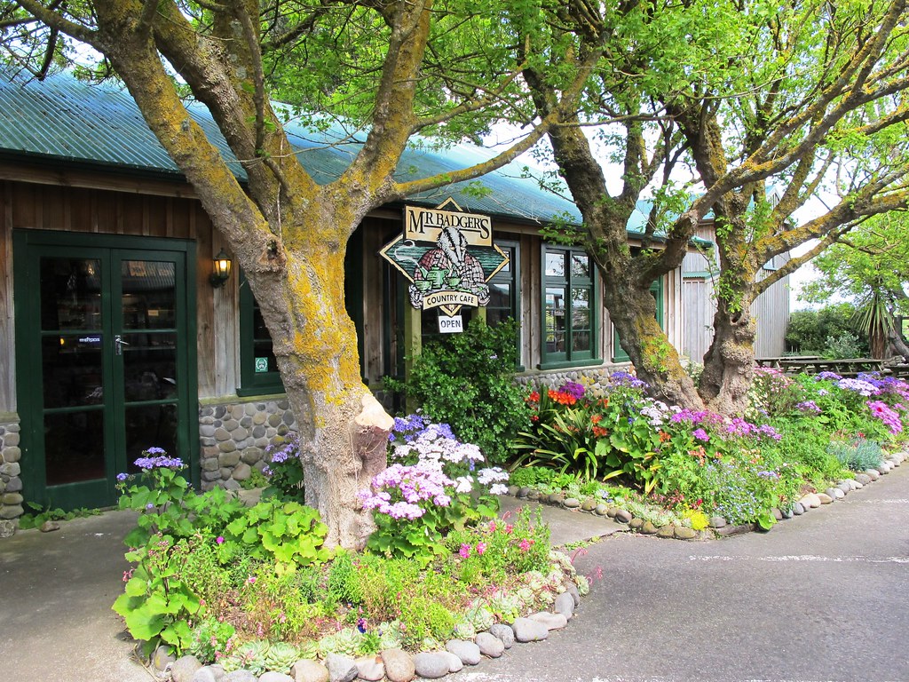 Mr Badger's Cafe at Tawhiti Museum Exterior view. AMCSviatko Flickr