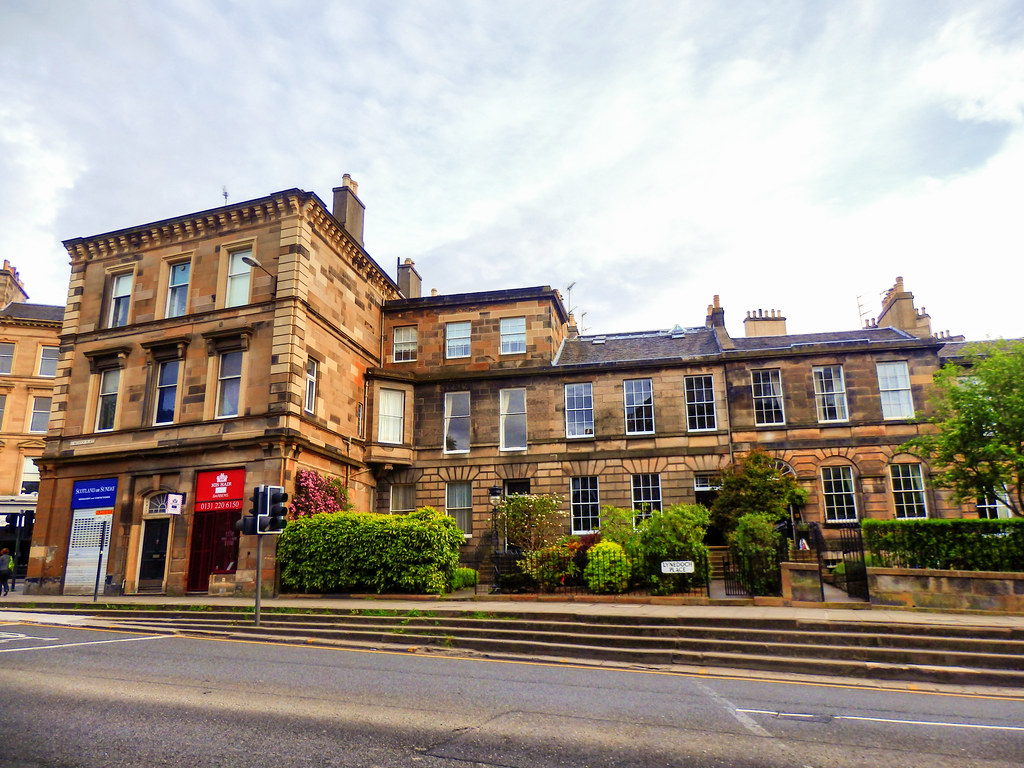 Lynedoch Place, New Town, Edinburgh The New Town is a cent… Flickr