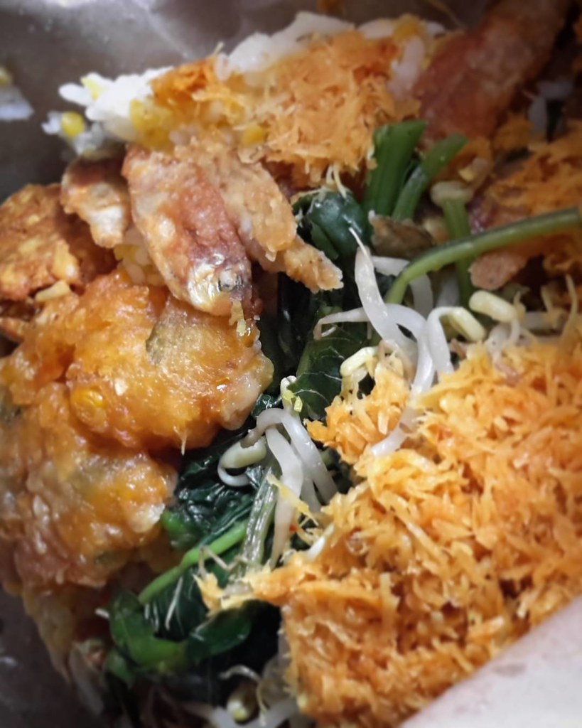 Nasi jagung pertigaan Jl. SurabayaJl. Jombang, depan kamp… Flickr