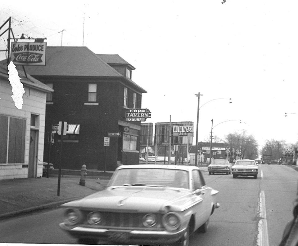 WYANDOTTE Ford Avenue and Lindbergh (1960s) Looking eastw… Flickr