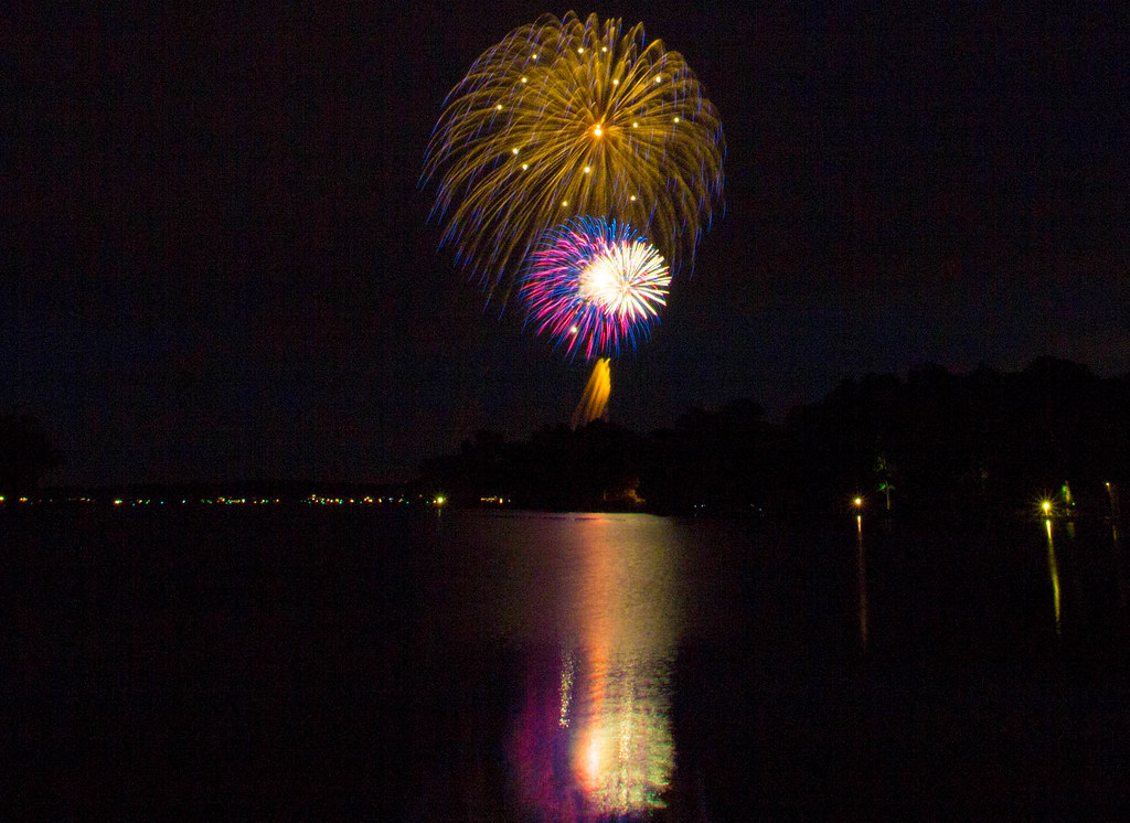 Delafield Fireworks 2014 Ray Flickr