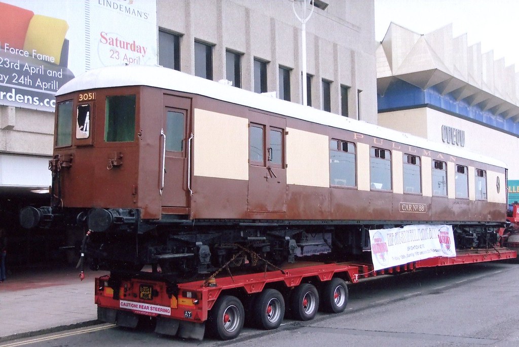 brighton Ex Brighton belle motor coach 3051 on display at … Flickr