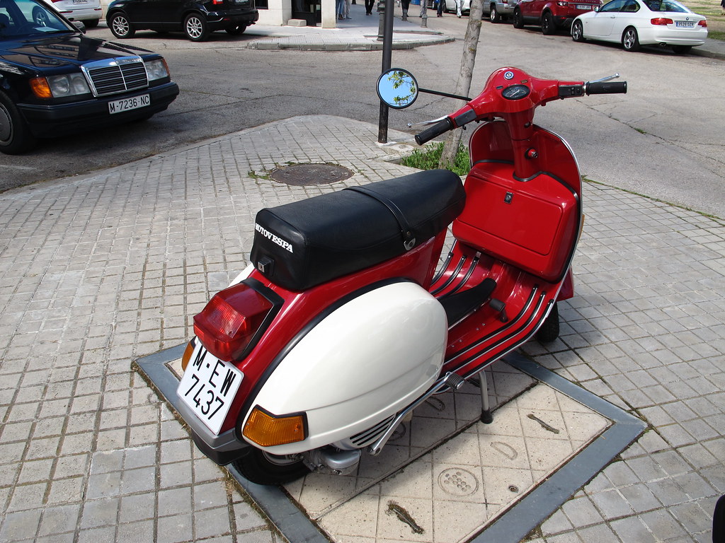 Vespa P 200 E Villaviciosa de Odón Madrid España Spa… Rafa Gallegos Flickr