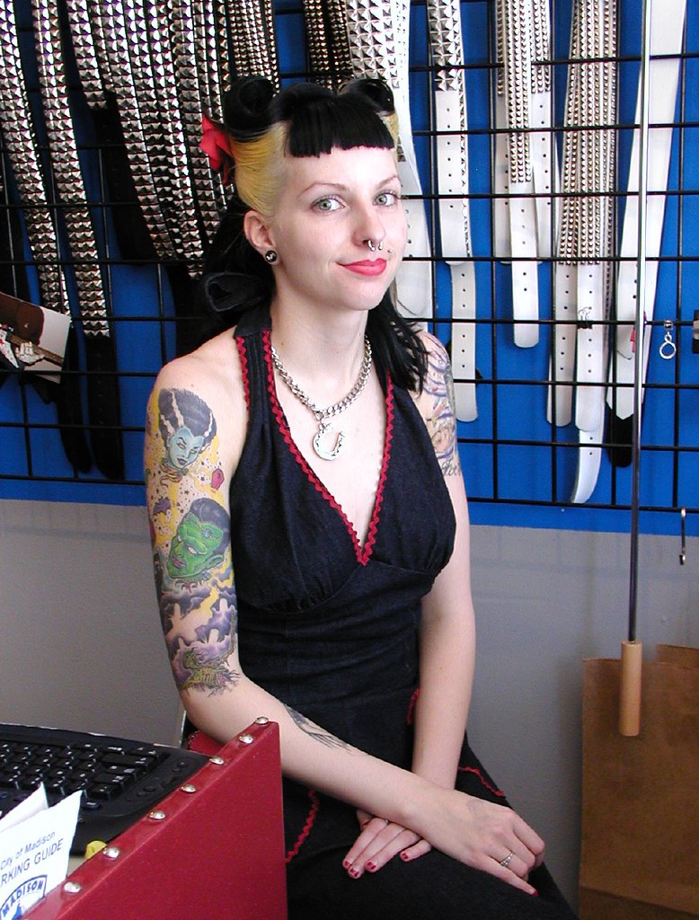 cat's meow girl The Cat's Meow is a nice, little, eccentri… Flickr