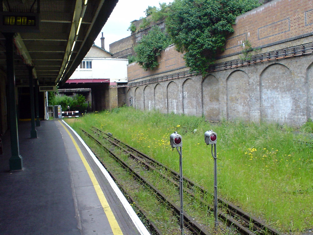 Shoreditch end of the line Shoreditch terminates here so… Flickr