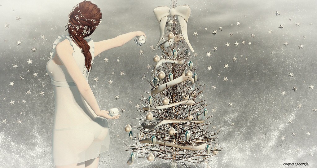 My christmas tree lit up like a star when I see my christm… Flickr