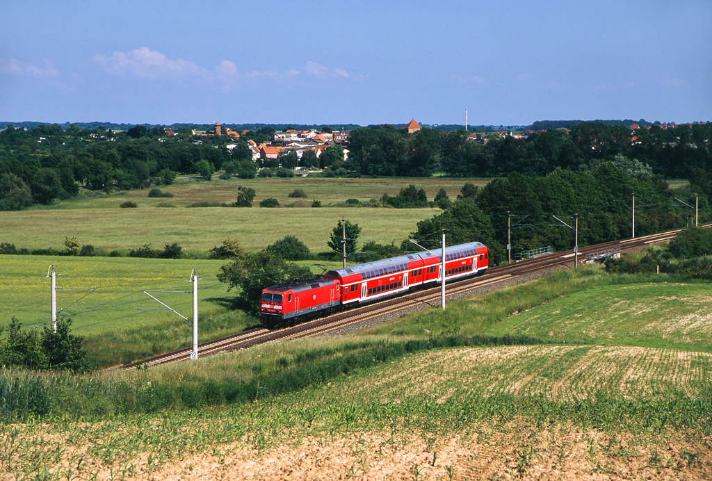 Laage b. Rostock 143 564 mit einer SBahn von Güstrow nach… Flickr