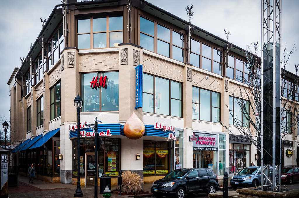 Crocker Park in Westlake, Ohio H&M and Liquid Flickr
