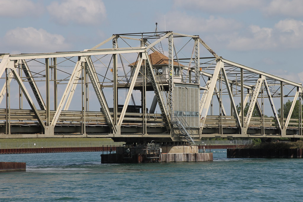 The Grosse Ile Toll Bridge (Grosse Ile, Michigan) Big Ri… Flickr