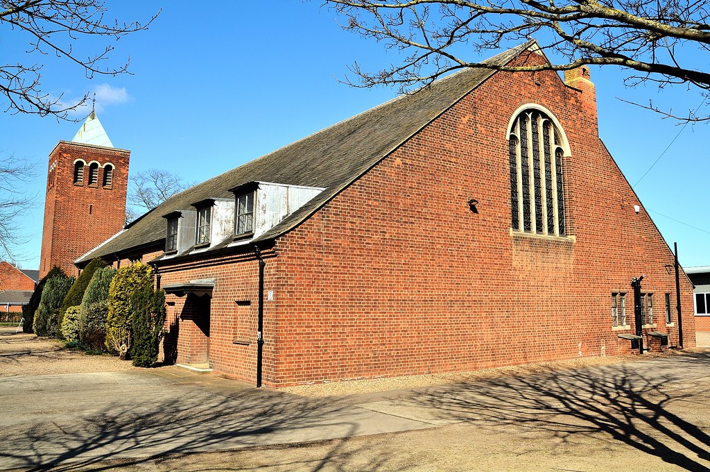 25490 Holy Cross Church, Skellingthorpe Road, in Boultham,… Flickr