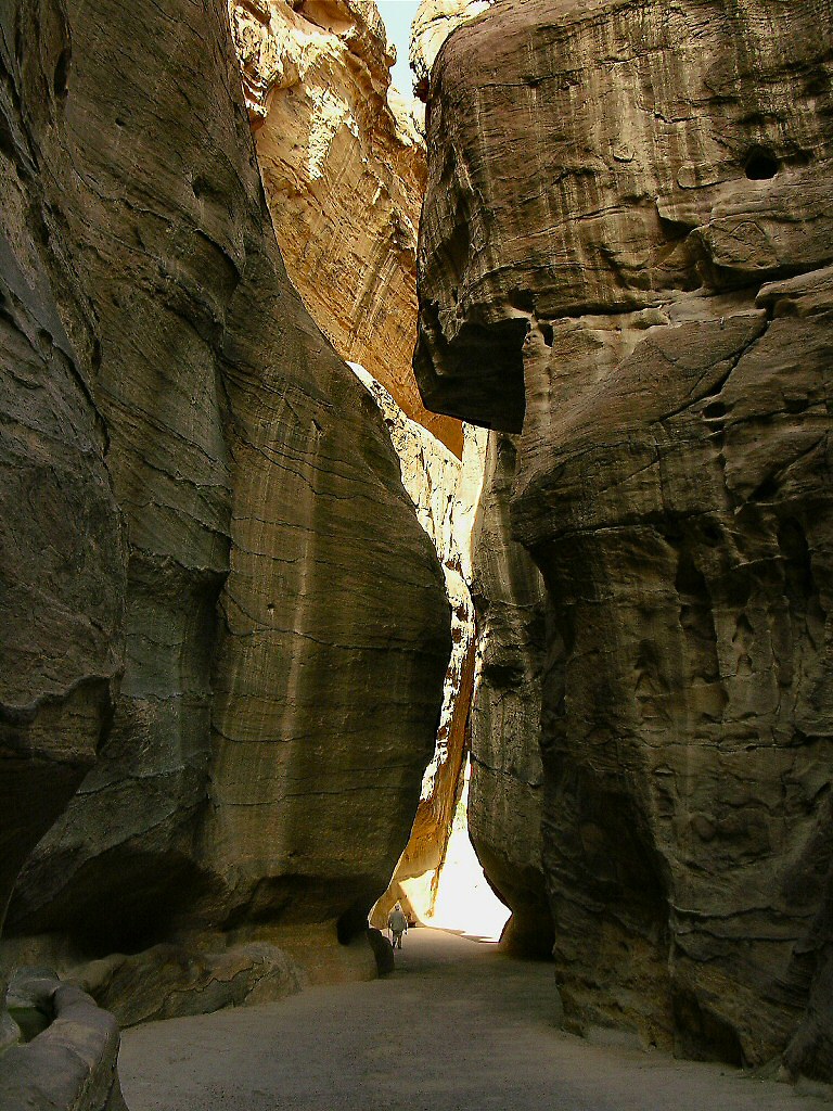Middle of Siq Bill Stanley Flickr