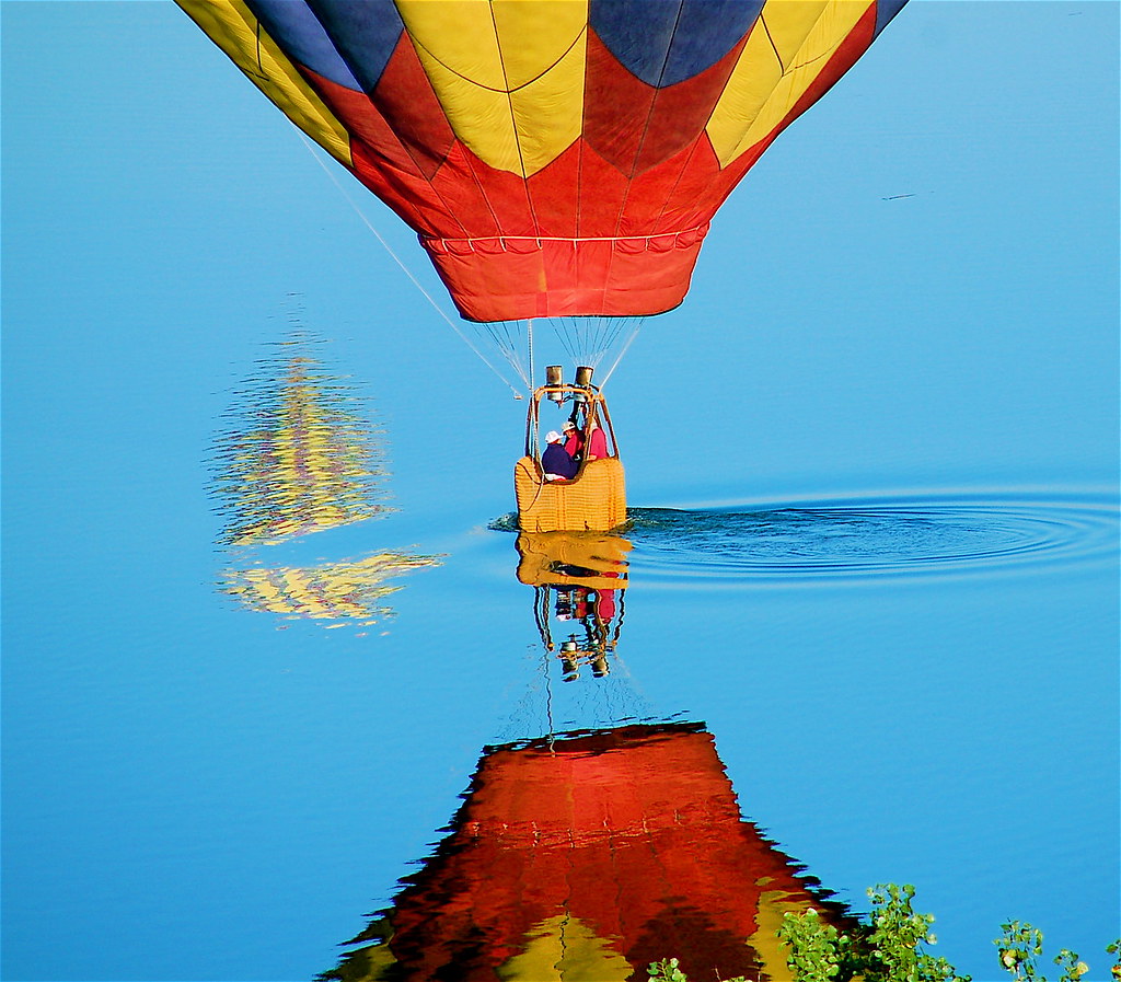 splash and dash Update This photo won 3rd place for 150 … Flickr