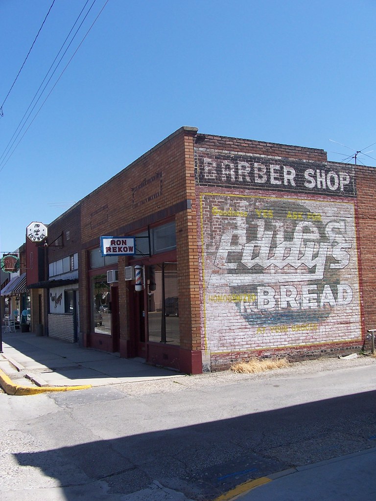 100_0208 Emmett, Idaho... Main Street nakedmanatee Flickr