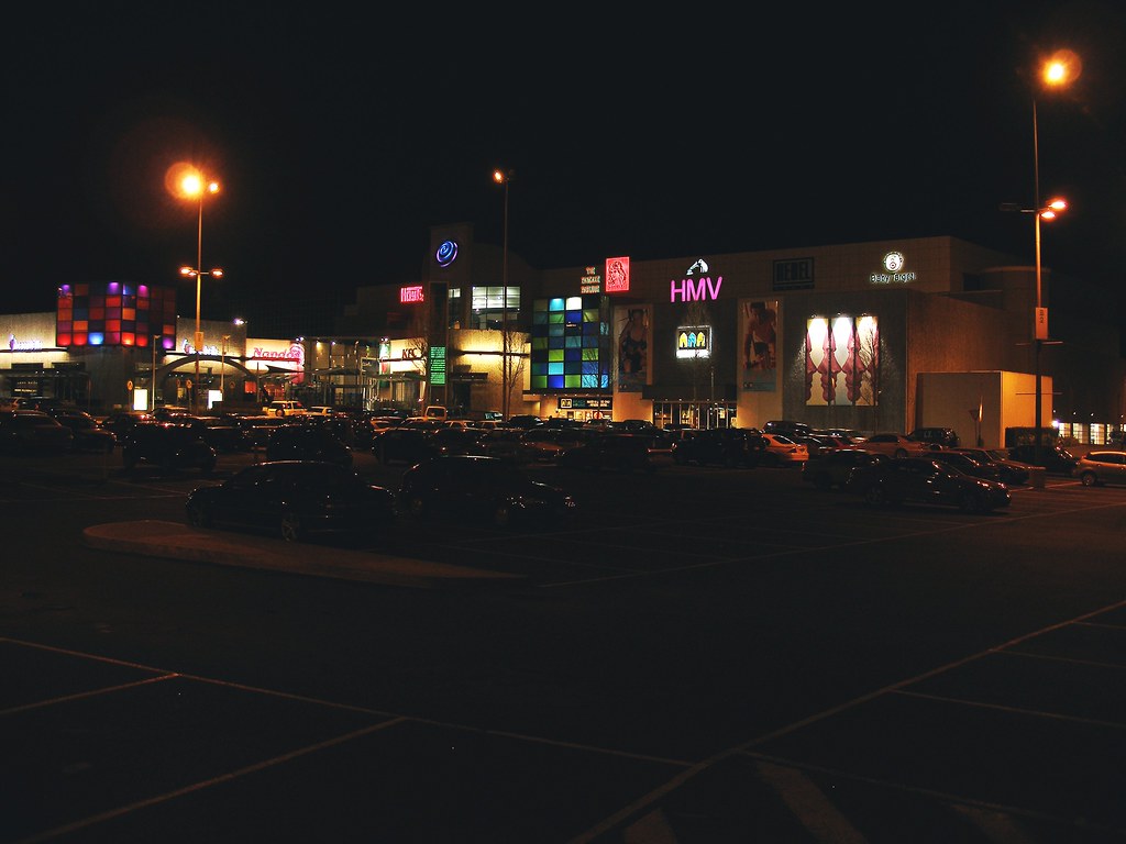 Northland By Night, 2006 Nighttime view of Northland Shop… Flickr