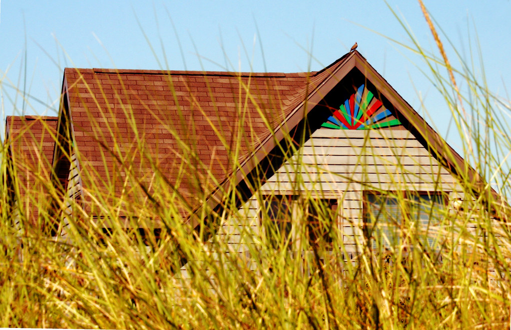 House at Park Point Lake Superior, Duluth, MN Sharon Mollerus Flickr