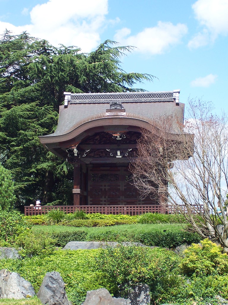 Japanese Gate The wonderful gate at Kew Gardens Andrew Bowden Flickr